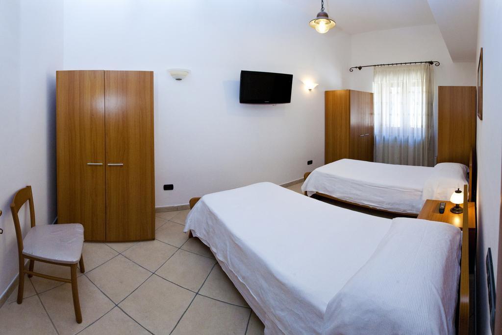 Olga'S Residence Relais Нерано Стая снимка