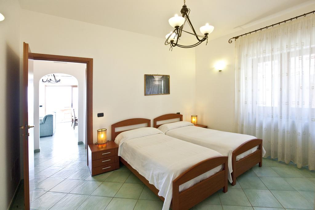 Olga'S Residence Relais Нерано Стая снимка